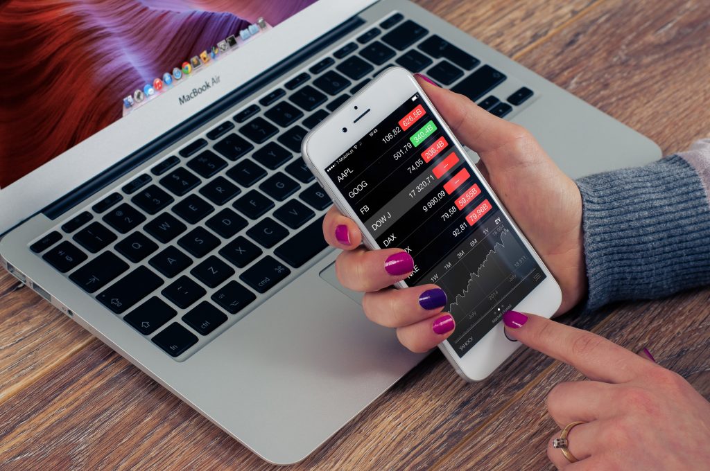 stock 624712 What is shariah screening of stocks/shares?